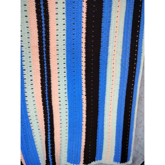 Handmade 52x39 Inches Multicolor Stripe Reversible Crochet Throw/Blanket - Picture 15 of 16